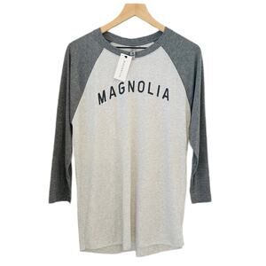 MAGNOLIA SILOS in WACO NWT Crewneck Shirt – Medium